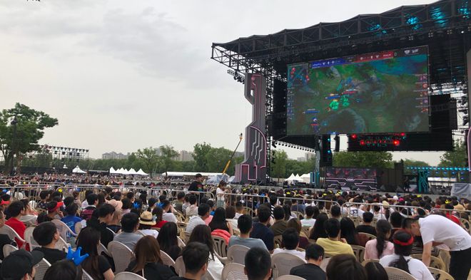 以上合同的 以上合同的