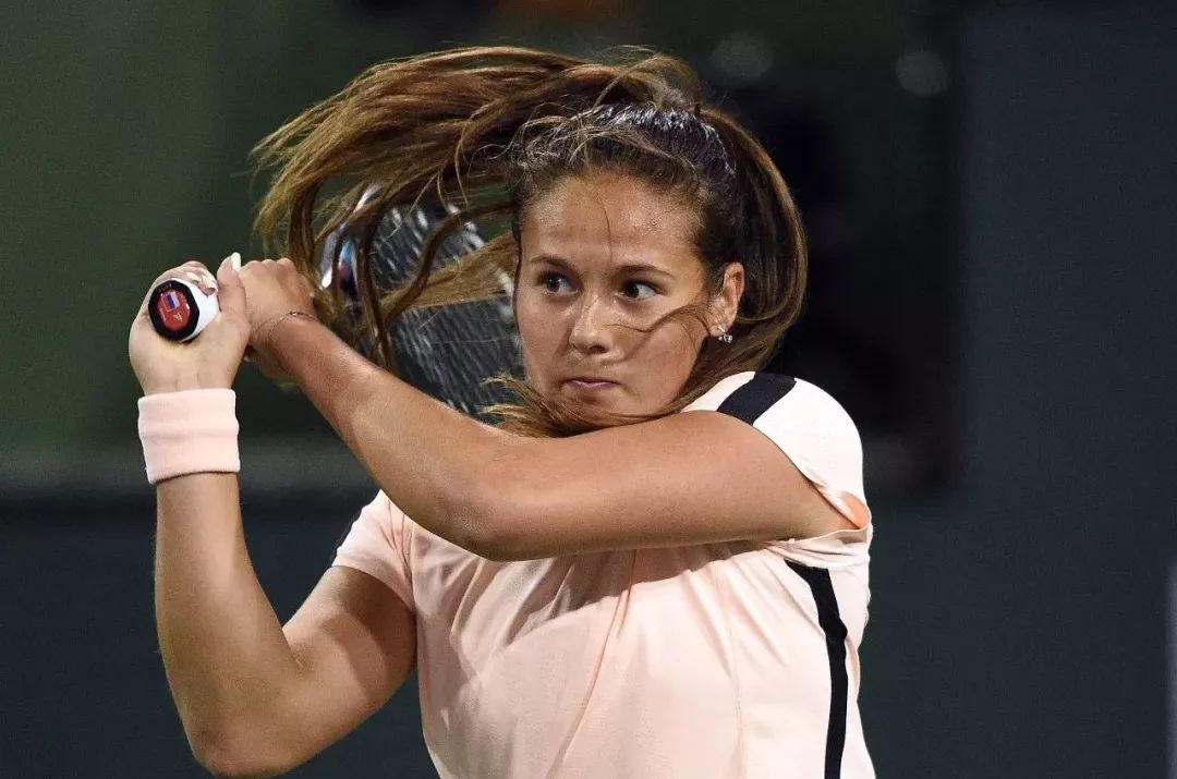 相比之下 相比之下