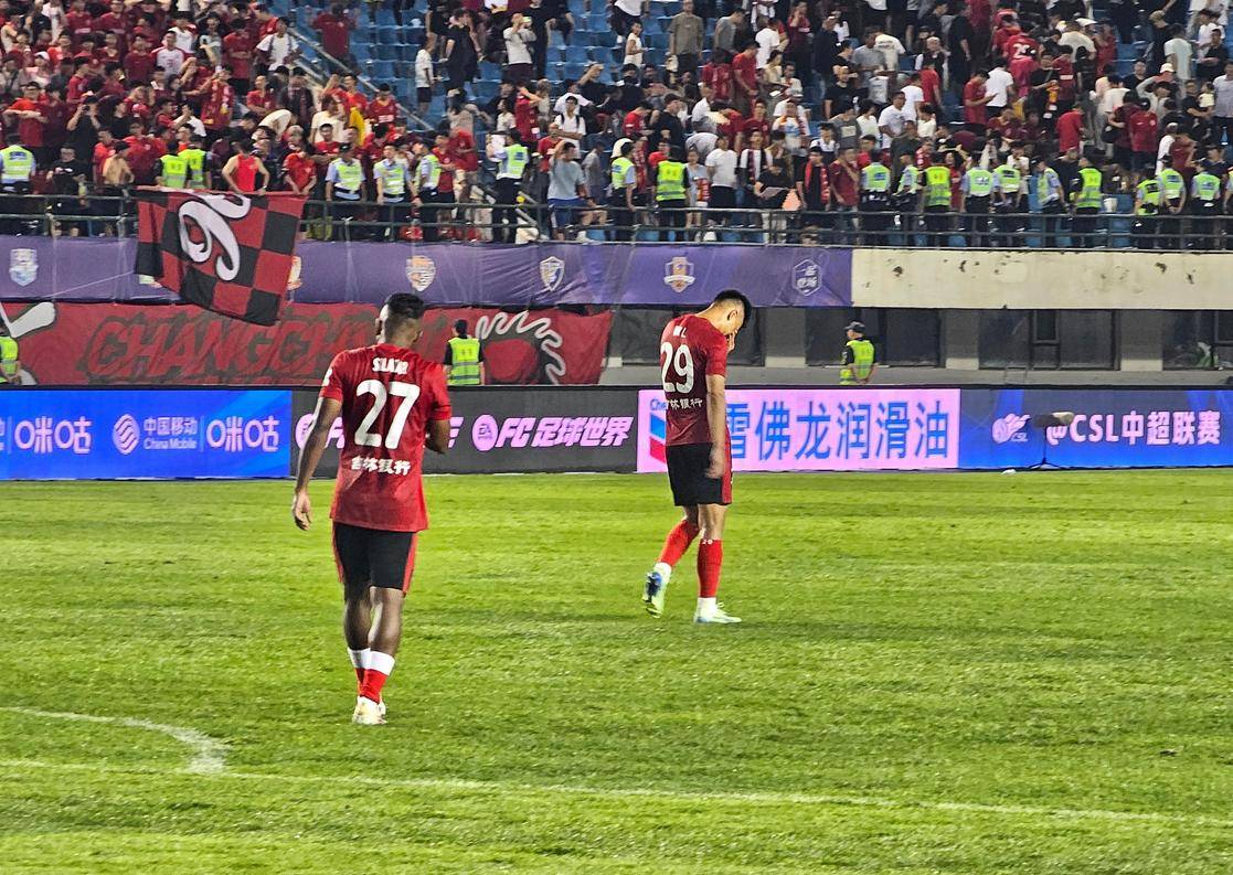 自不同国家 自不同国家