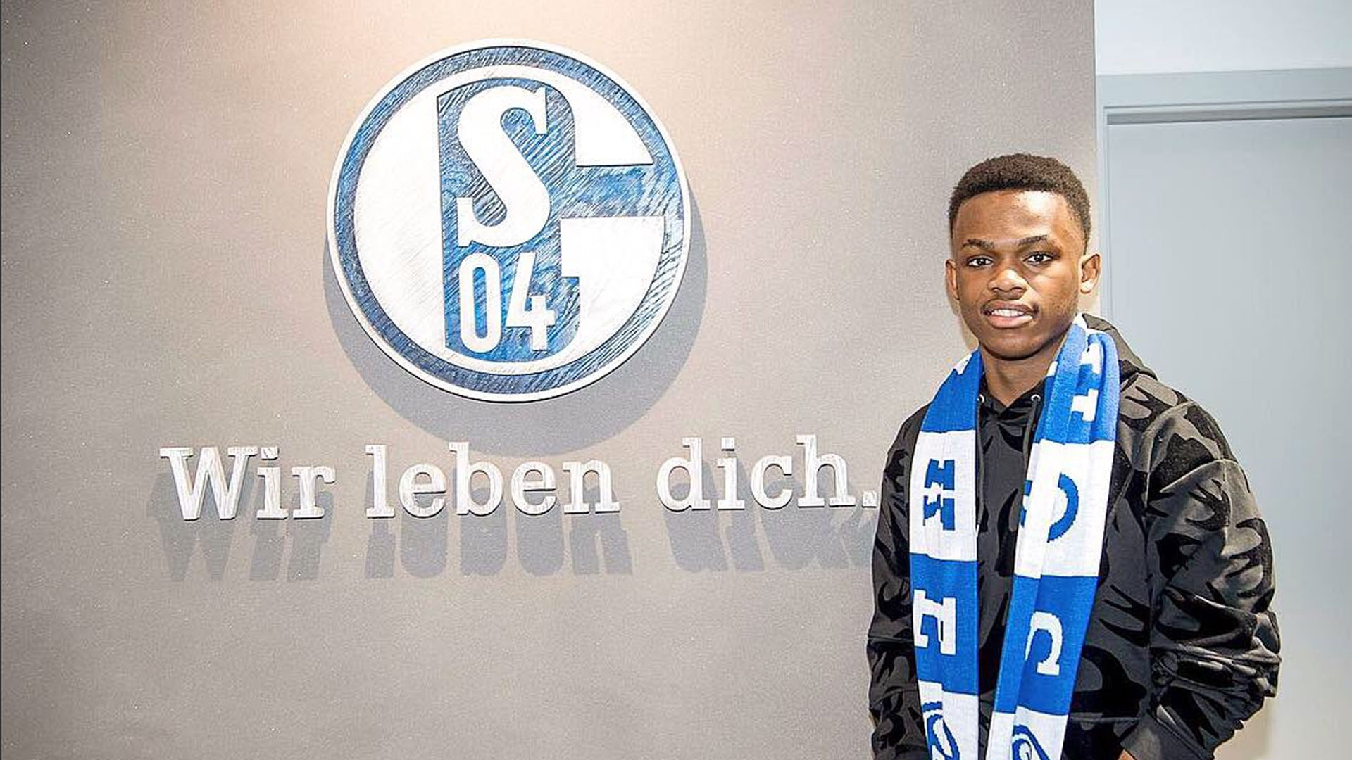 对他的高度 对他的高度