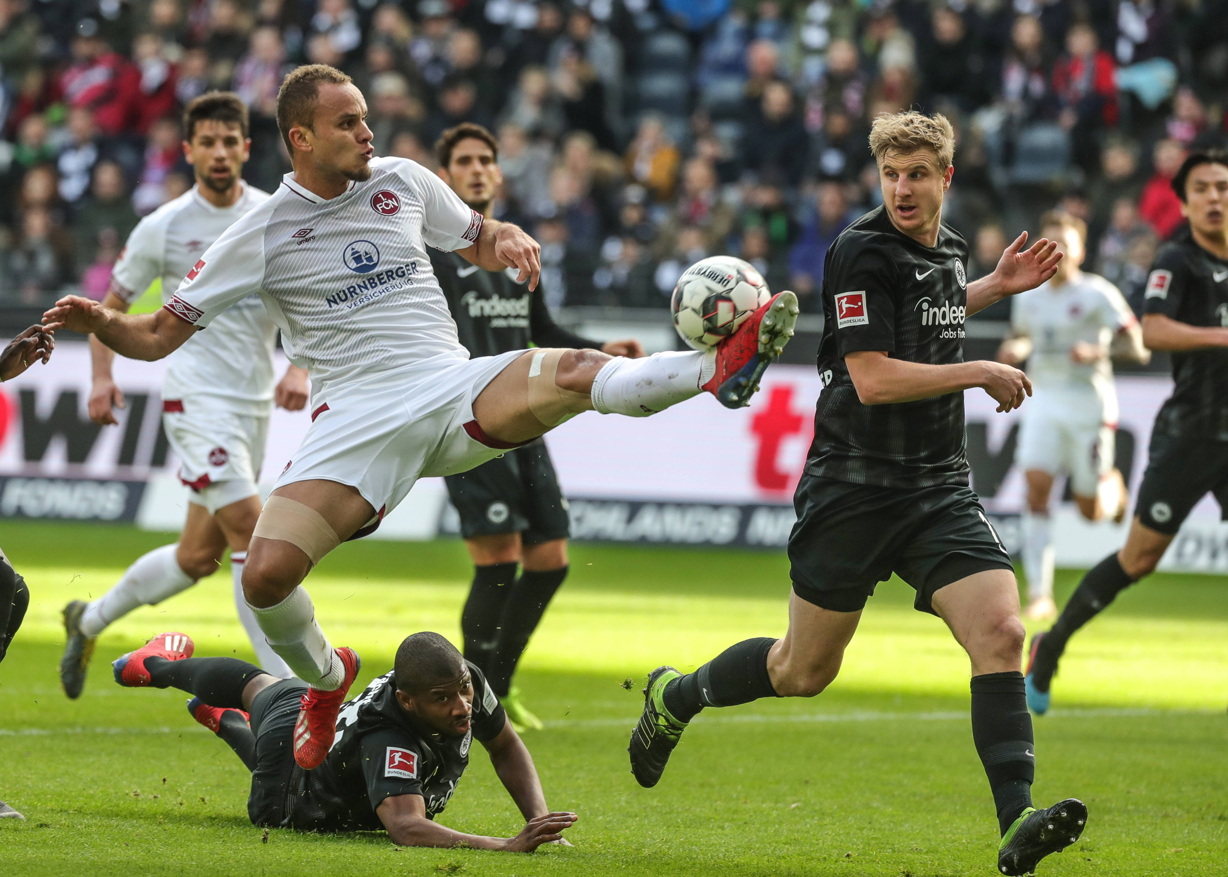 坚不可摧的 坚不可摧的