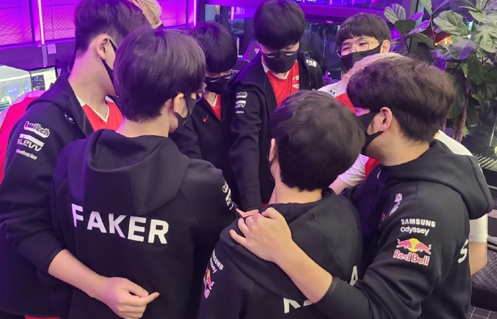 兵相接多年 兵相接多年