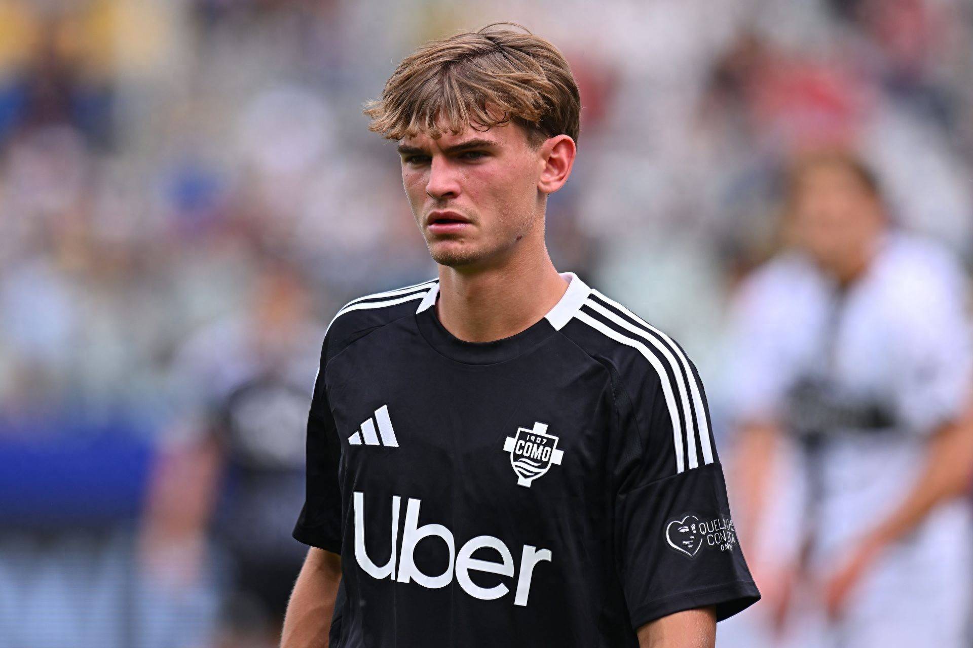 特别是在三 特别是在三