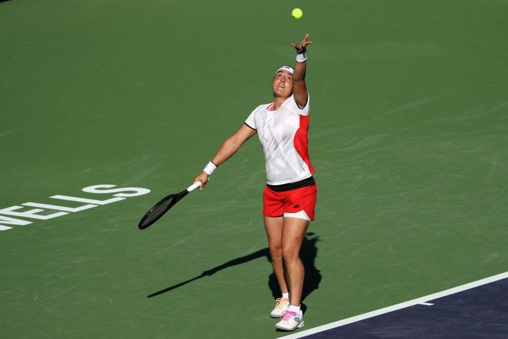 大范围长传 大范围长传