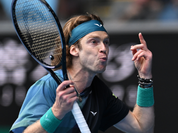 加比连续两 加比连续两